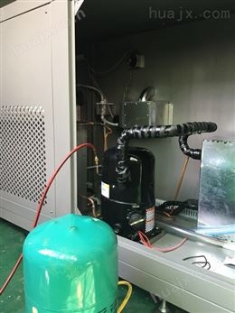 模拟坏境类高低温度试验箱