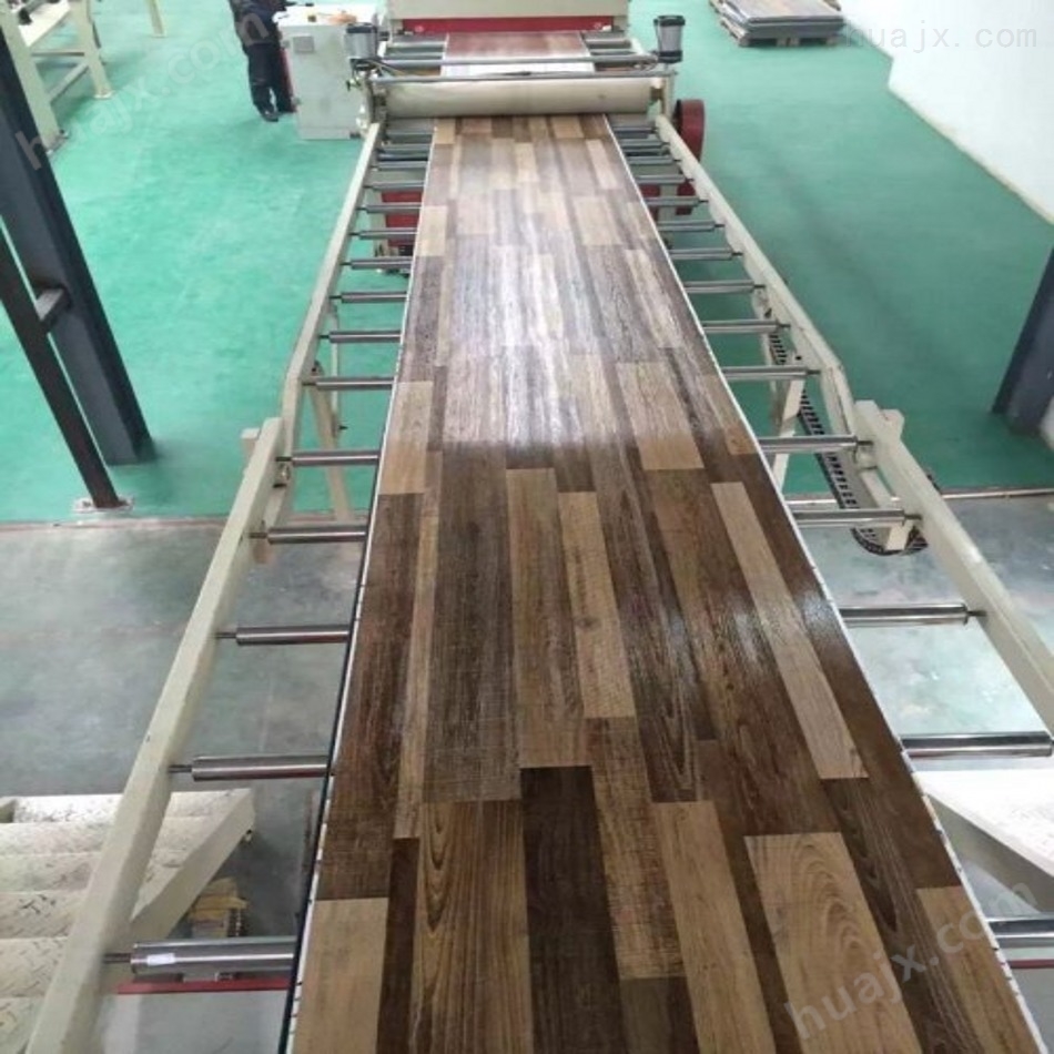 博宇制造PVC新型石塑地板生产线技术